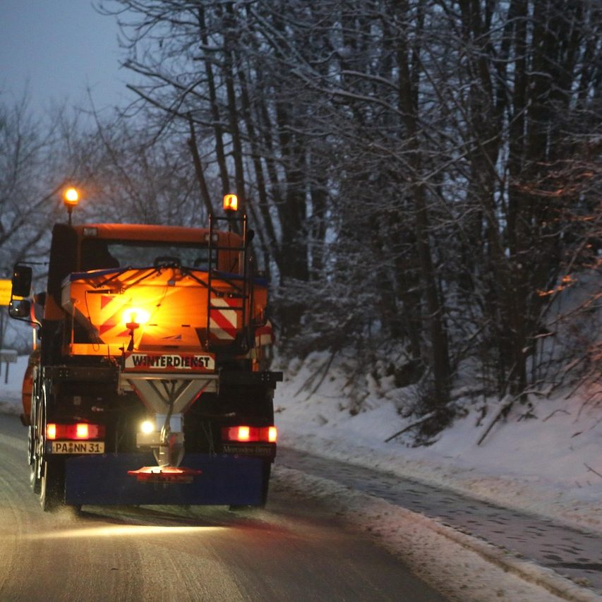 Schneller Winterdienst in Berlin und Brandenburg – Fix&Klar im Einsatz bei Schneefall