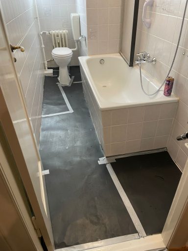 Bodenschutz und Staubschutztüren durch Fix&Klar in Berlin Mitte