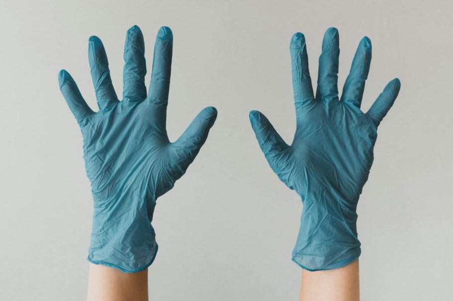 Büroreinigung professionell Fix&Klar Team reinigt Büro gründlich und effizient in Berlin und Brandenburg